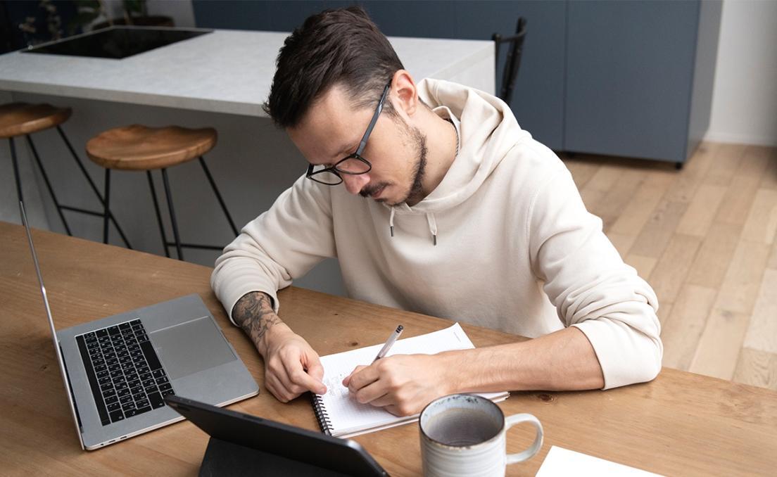 Ragnvald Ström, Debt Planning Specialist